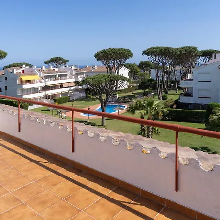 Calella Park Parking Y Piscina - Wehost Costa Brava *